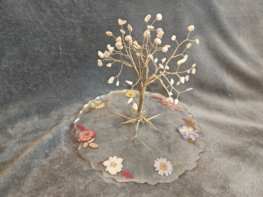 Mother of pearl/gold tree