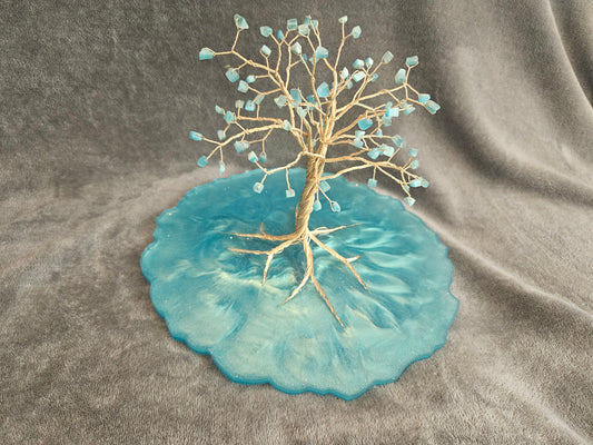 Light blue/gold tree